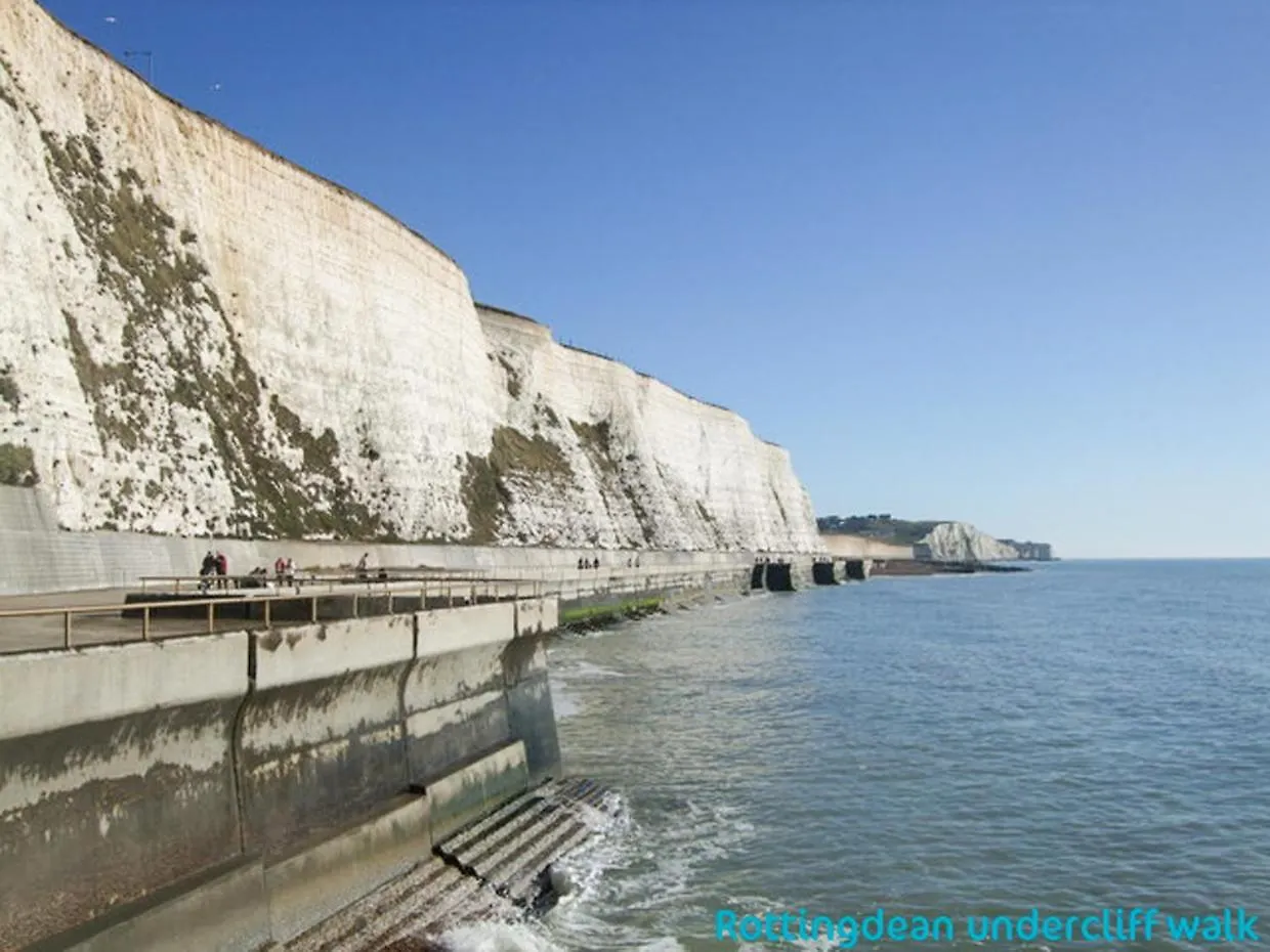 Dean Court Bungalow - Parking - By Brighton Holiday Lets 펜션
